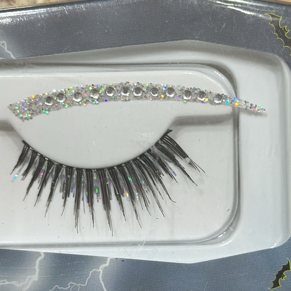 Fantasy makers Diva lashes - Picture 3 of 5